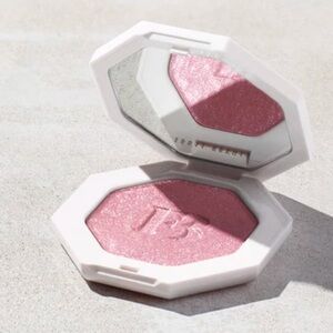 Fenty Beauty Killawatt “Wattabrat” Highlighter